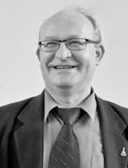 Andrzej Michalski, czarno-białe zdjęcie portretowe